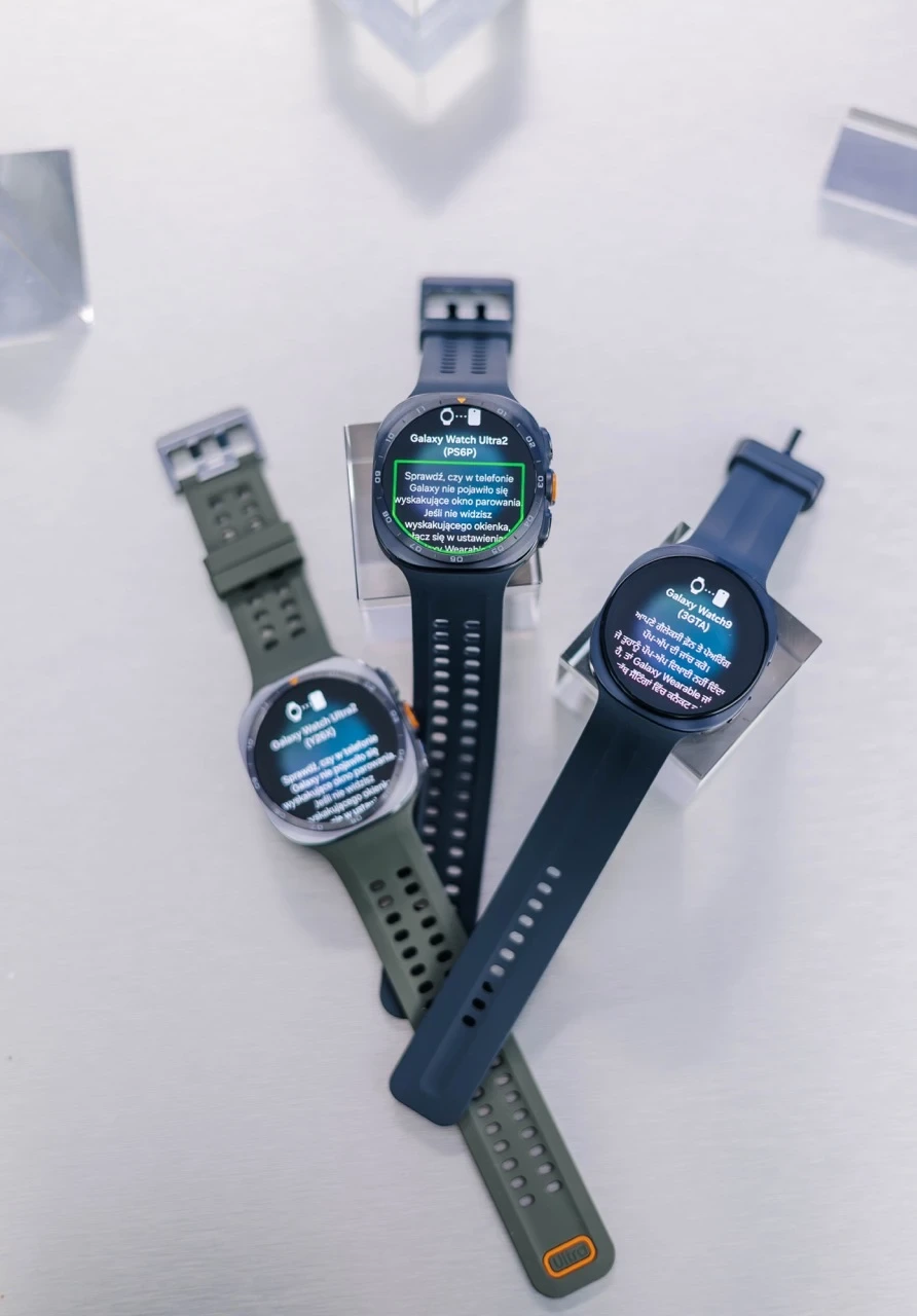Który smartwatch Samsunga kupić? Z tej dwójki wybierz panie