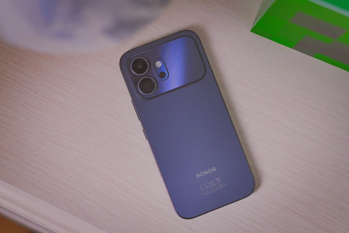 Honor 600, análisis: meter una batería de 6.400 mAh en un móvil así de fino parecía imposible. Honor nos ha demostrado lo contrario