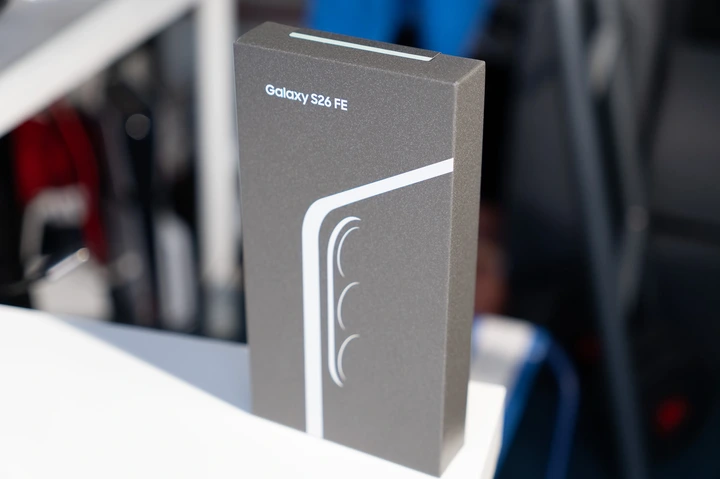 Samsung Galaxy S26 FE kontra droższy Pixel 11 Pro XL. Solidny kumpel czy udawany flagowiec?