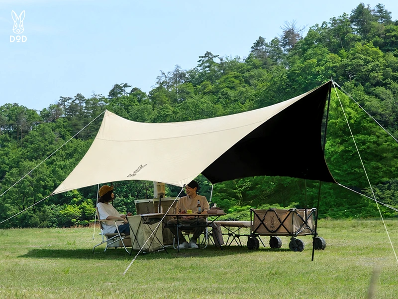 “酷暑仕様”だから夏キャンプも快適！DOD「いつかのタープSUMI」が頼りになる4つのポイント
