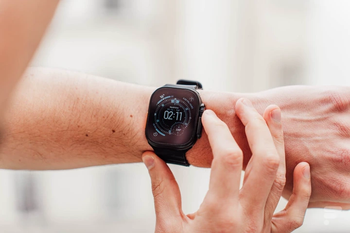 J’ai essayé une fausse Apple Watch Ultra à 8 euros et c’est dangereux