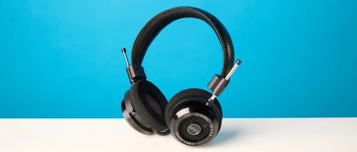 I’ve been testing the Grado SR325: They’re not the most comfortable, but I could still listen for hours