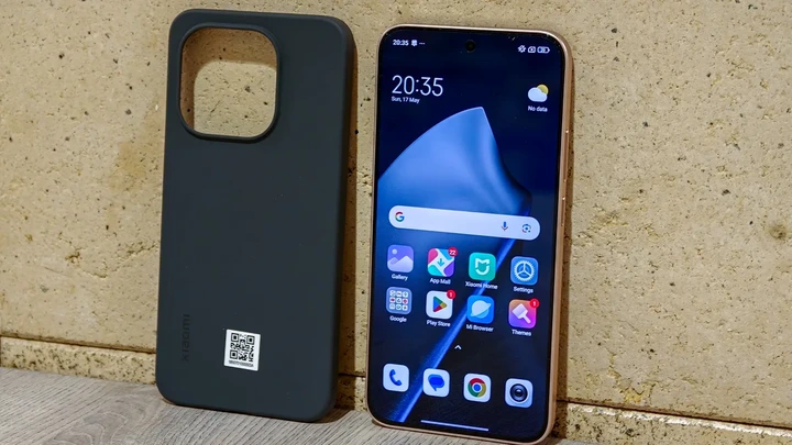 The Xiaomi 15T is an impressive mid-ranger that feels way more premium than the Google Pixel 10a