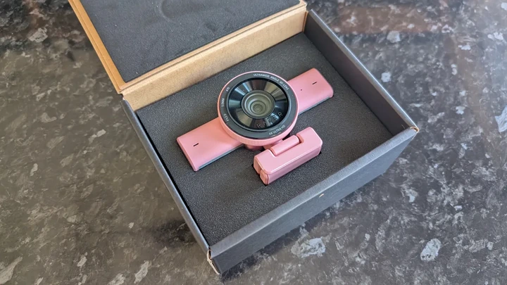 The Razer Kiyo V2 is an excellent webcam, even though its fancy new AI features aren't really that exciting