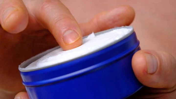 Nivea als Anti-Falten-Creme? Apotheker haben klare Meinung